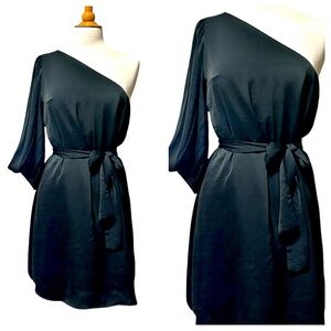 Banana Republic Off the shoulder Little Black Dress - Medium